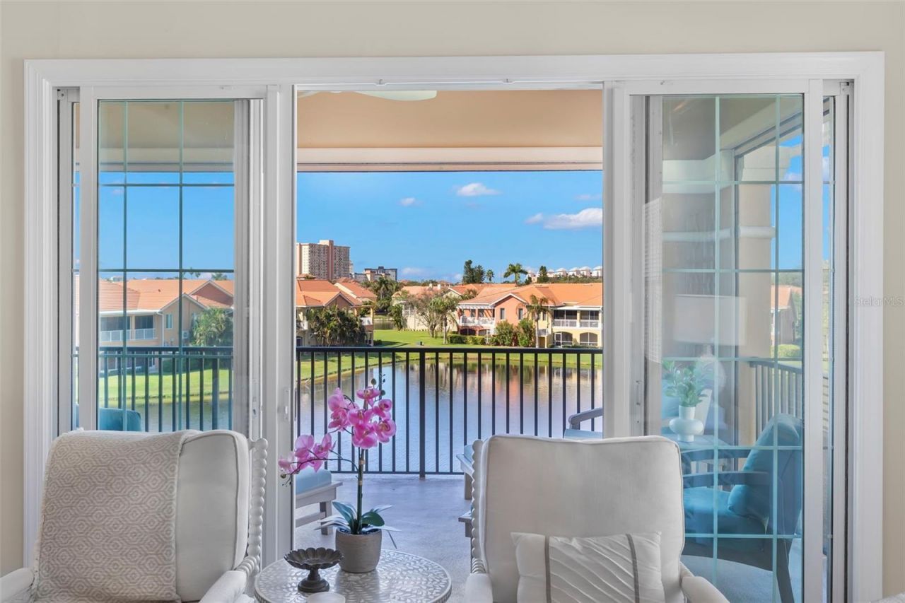 8 Franklin Court S, Unit 53D, Saint Petersburg, FL 33711 Photo