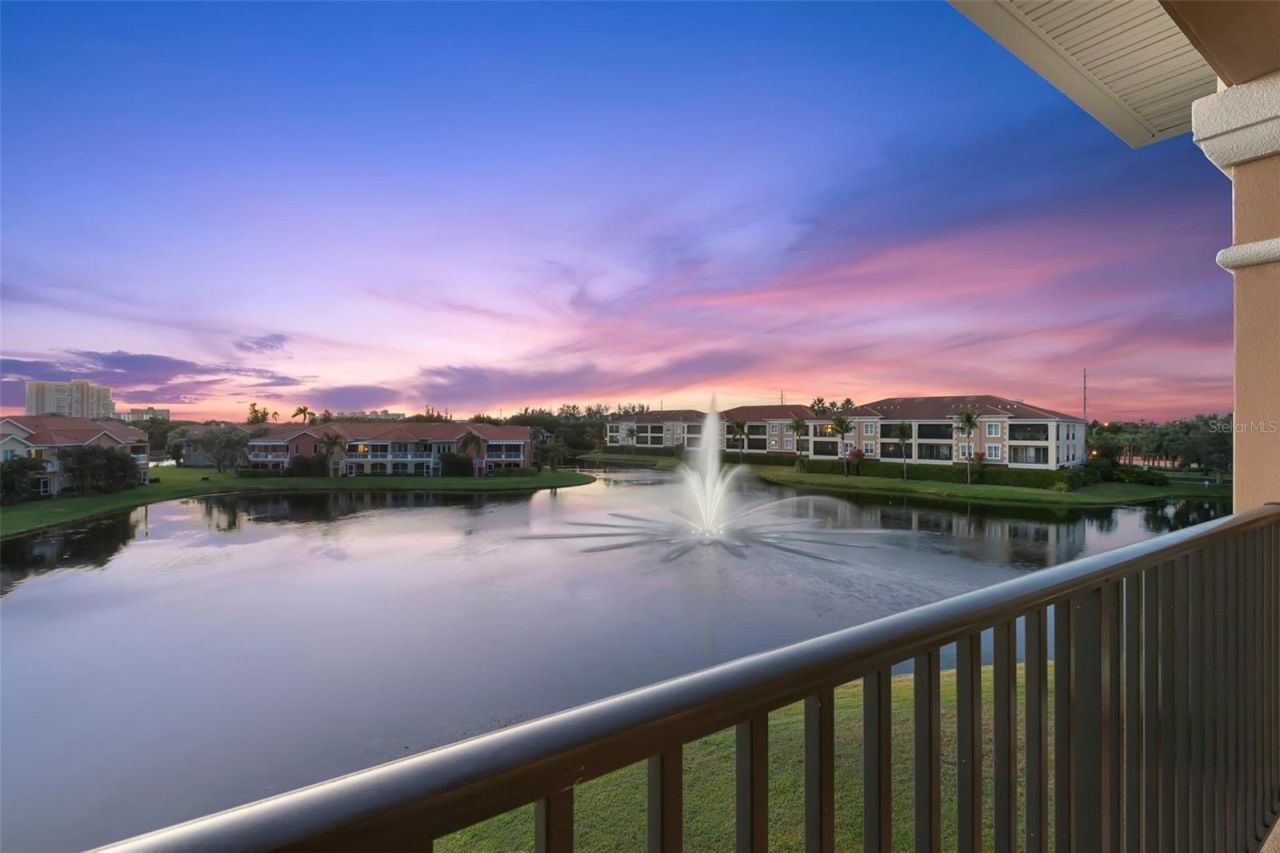 8 Franklin Court S, Unit 53D, Saint Petersburg, FL 33711 Photo