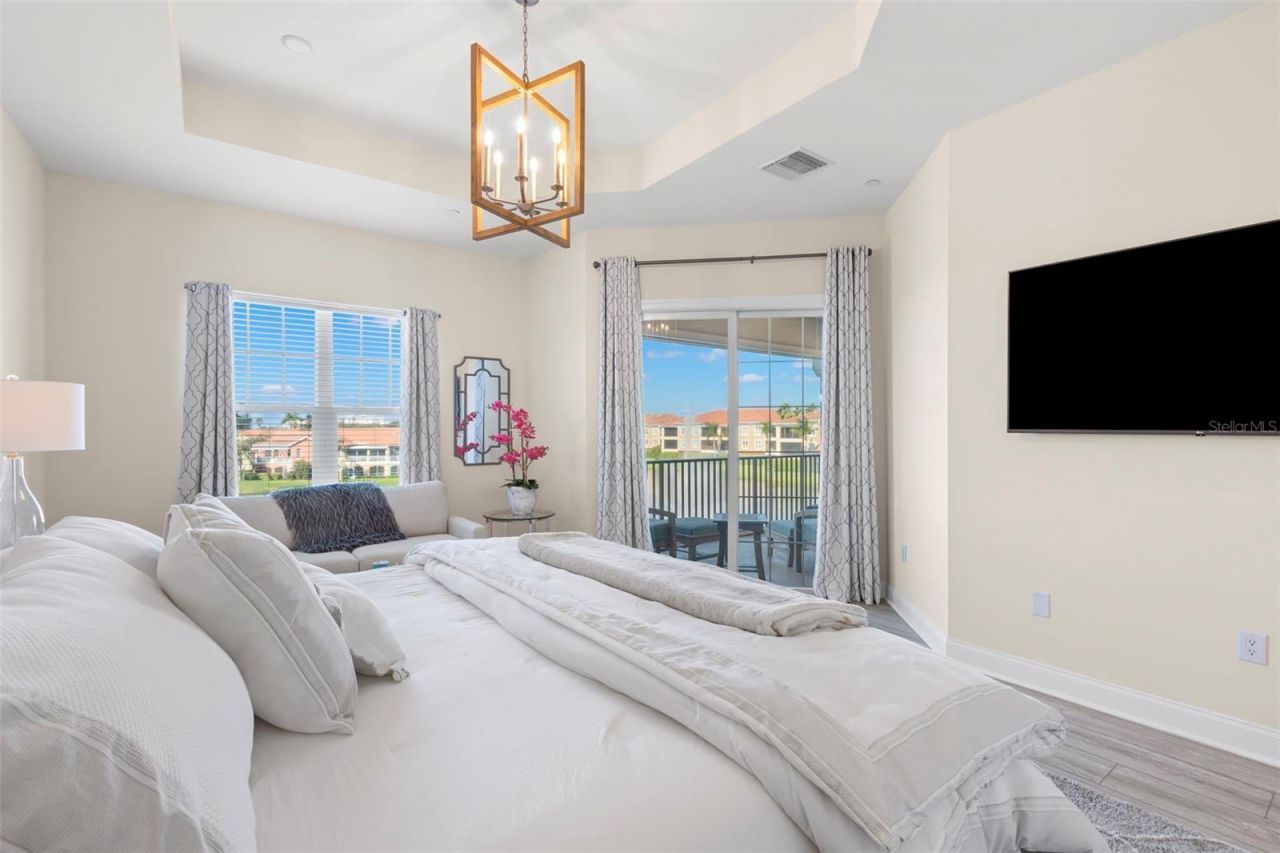 8 Franklin Court S, Unit 53D, Saint Petersburg, FL 33711 Photo