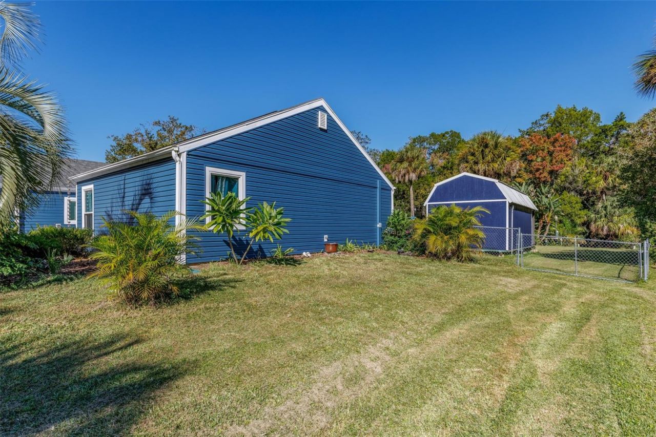 9781 W Halls River Road, Homosassa, FL 34448 Photo
