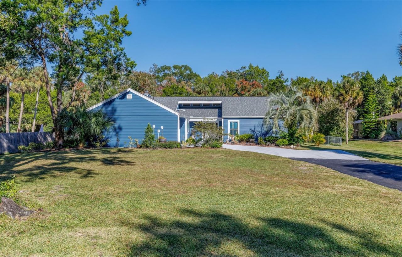 9781 W Halls River Road, Homosassa, FL 34448 Photo