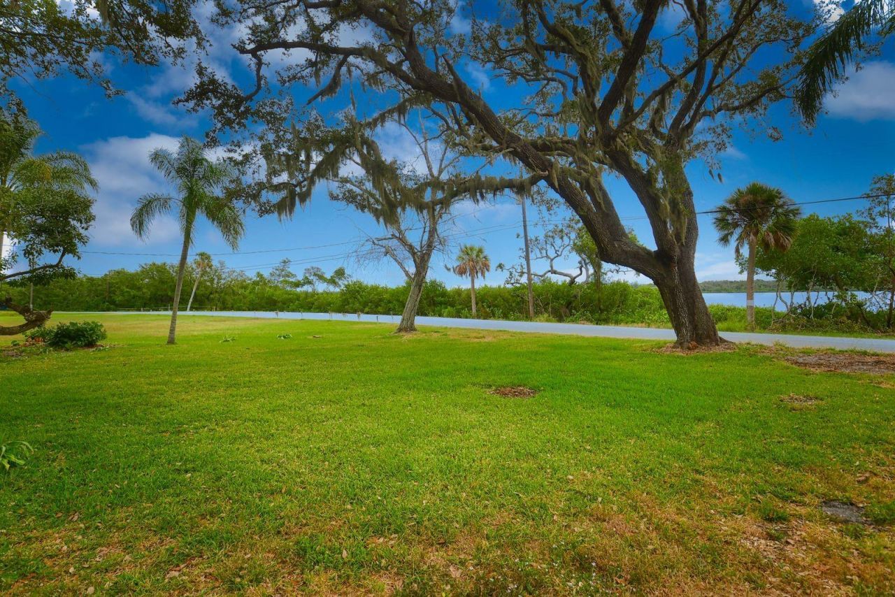 160 Bayshore Drive, Terra Ceia, FL 34250 Photo