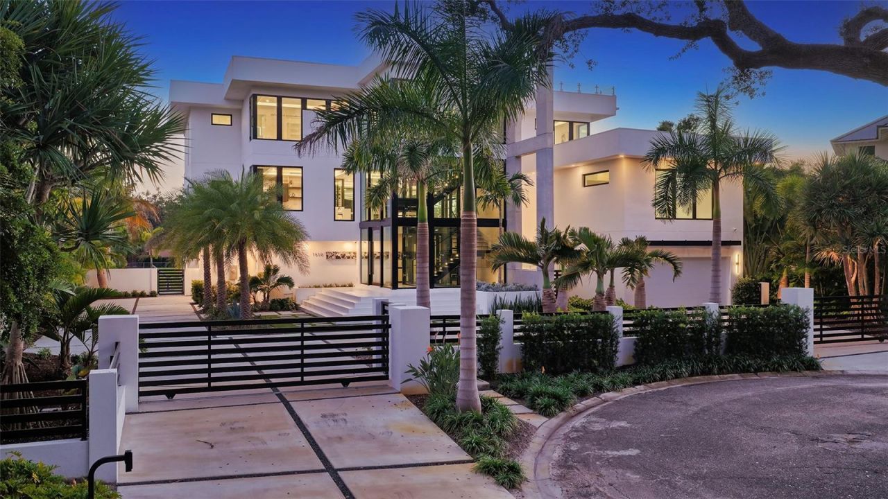 1610 N Lodge Drive, Sarasota, FL 34239 Photo