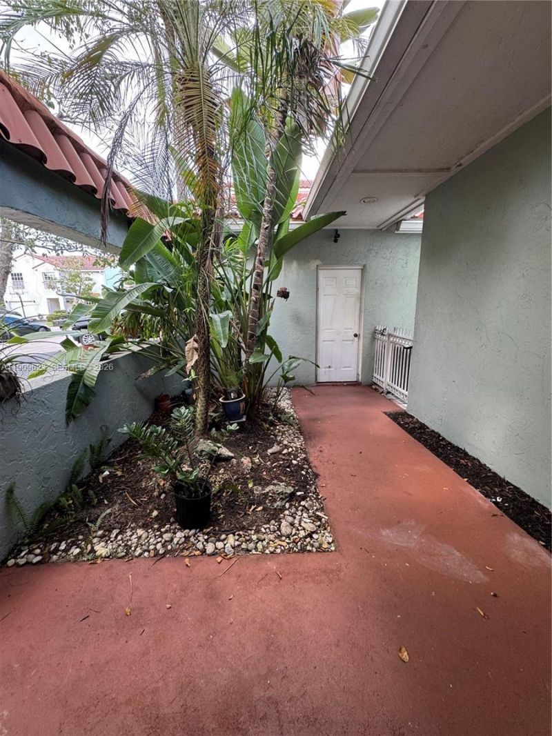 1411 Seagrape Cir, Weston, FL 33326 Photo