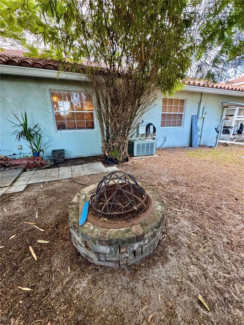 1411 Seagrape Cir, Weston, FL 33326 Photo