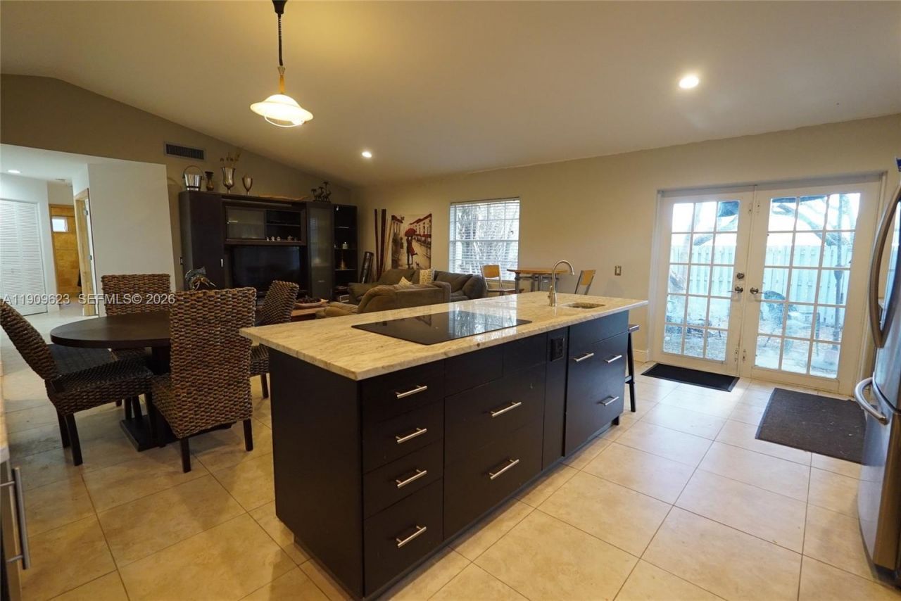 1411 Seagrape Cir, Weston, FL 33326 Photo