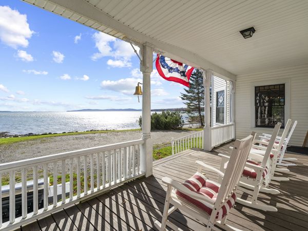 29 Navy Street, Searsport, ME 04974