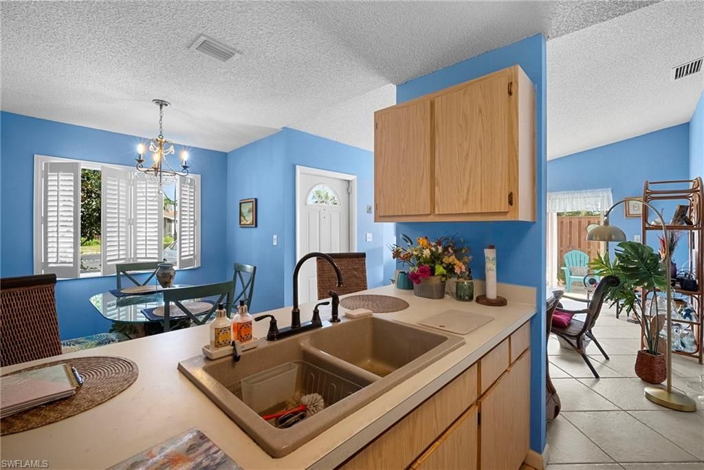 5272 Cedarbend Dr, Unit 1, Fort Myers, FL 33919 Photo