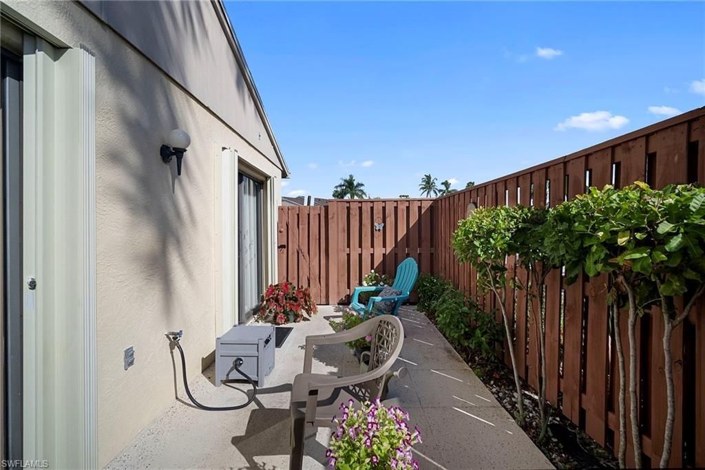 5272 Cedarbend Dr, Unit 1, Fort Myers, FL 33919 Photo