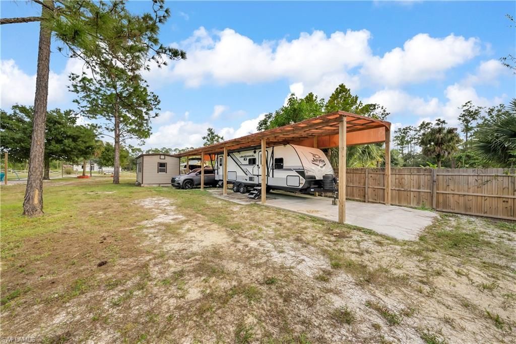 909 Williams Ave, Lehigh Acres, FL 33972 Photo