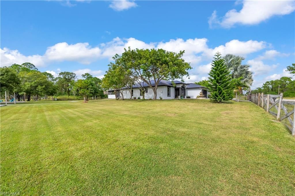 909 Williams Ave, Lehigh Acres, FL 33972 Photo