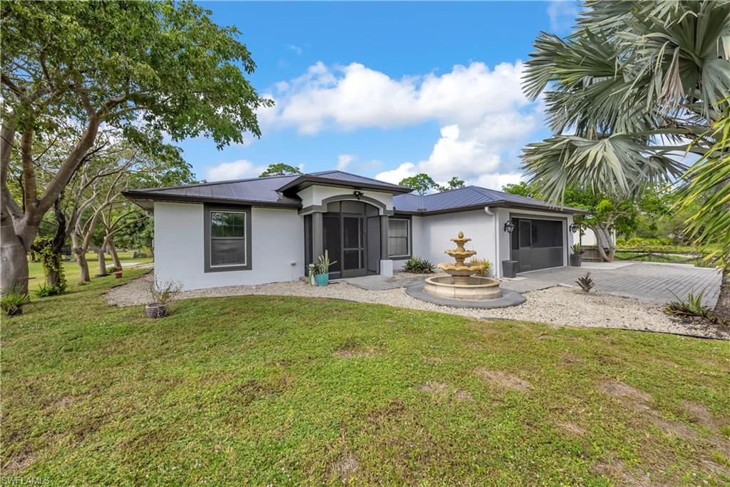 909 Williams Ave, Lehigh Acres, FL 33972 Photo