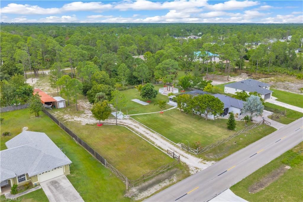 909 Williams Ave, Lehigh Acres, FL 33972 Photo