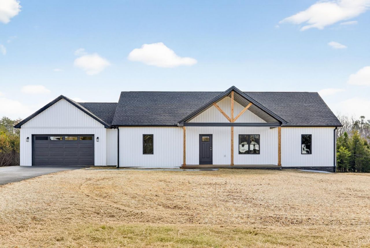 282 Pebble Road, Rustburg, VA 24588