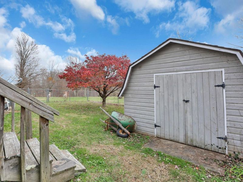 10675 Township Road 92, Somerset, OH 43783 Photo 37