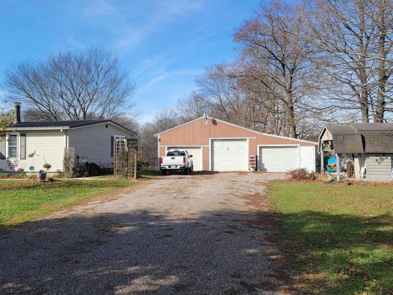 10675 Township Road 92, Somerset, OH 43783 Photo 4