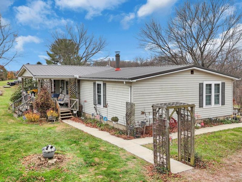 10675 Township Road 92, Somerset, OH 43783 Photo 8