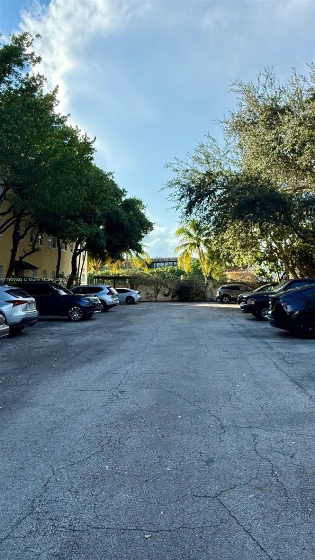 4812 Pine Tree Dr, Unit 204, Miami Beach, FL 33140 Photo