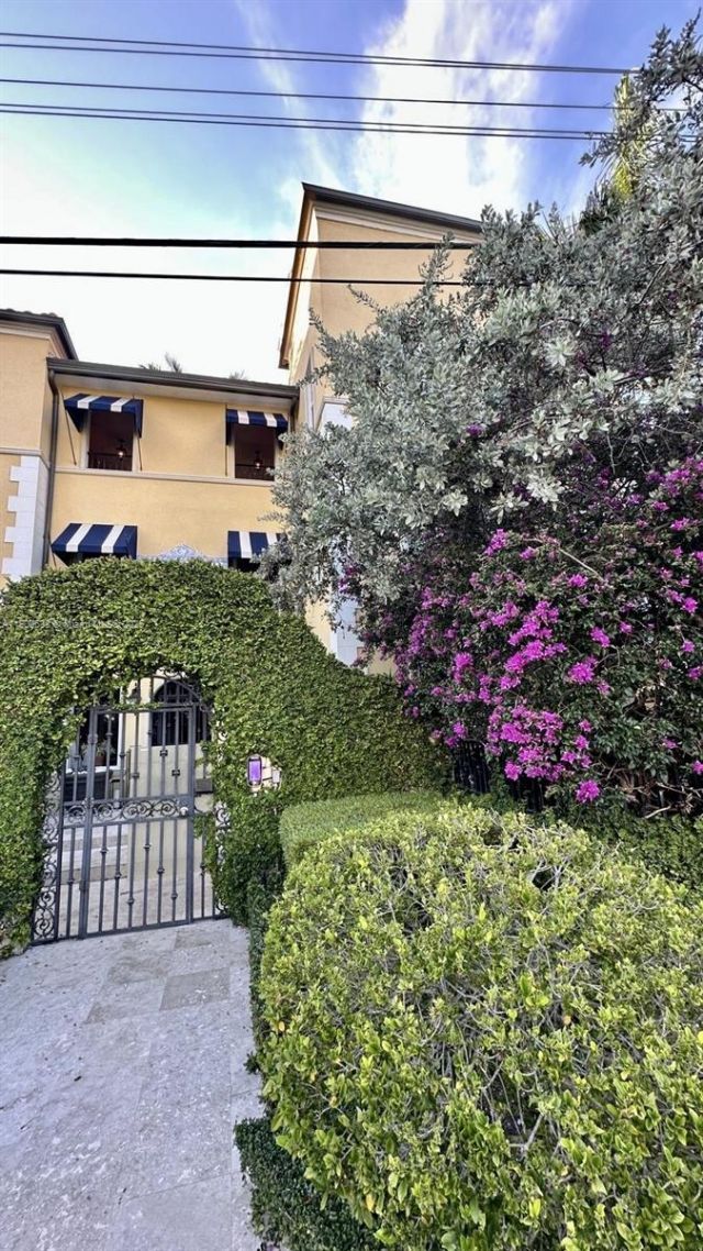 4812 Pine Tree Dr, Unit 204, Miami Beach, FL 33140 Photo