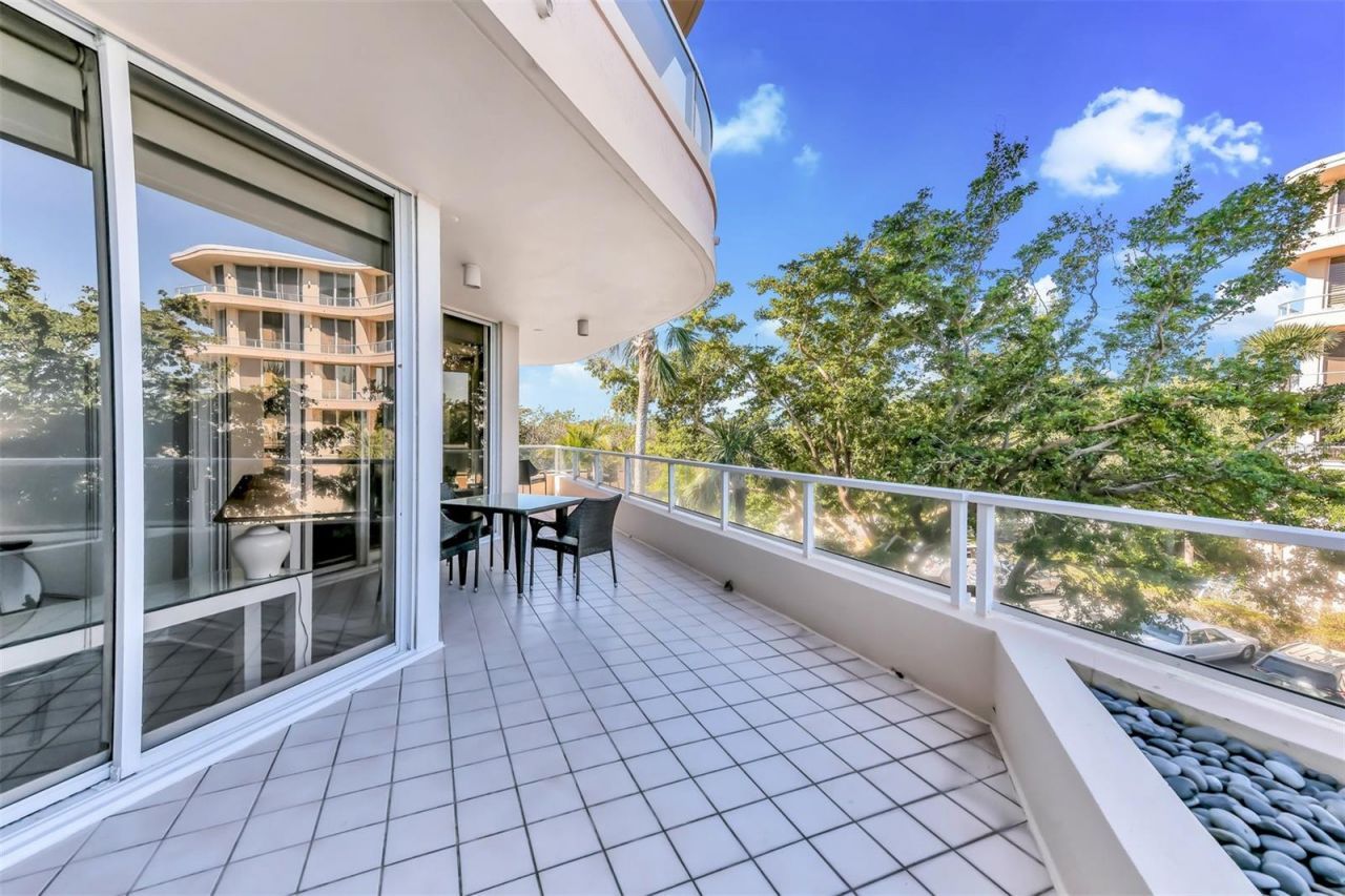 3070 Grand Bay Boulevard, Unit 612, Longboat Key, FL 34228 Photo