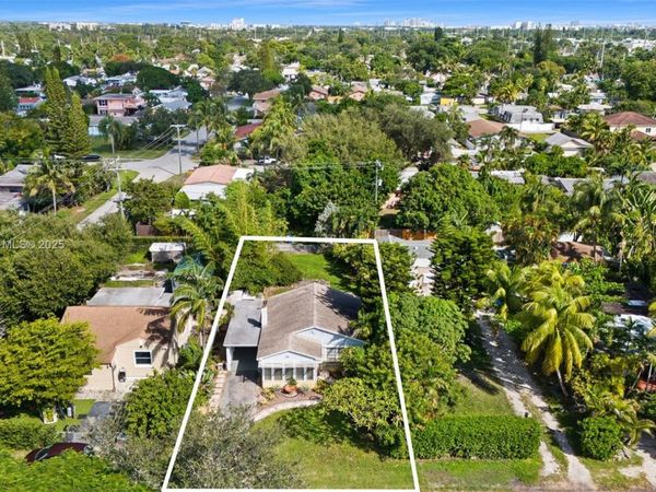 2243 Cleveland St, Hollywood, FL 33020