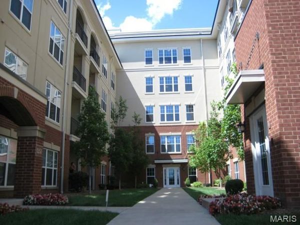 1251 Strassner Drive, Brentwood, MO 63144