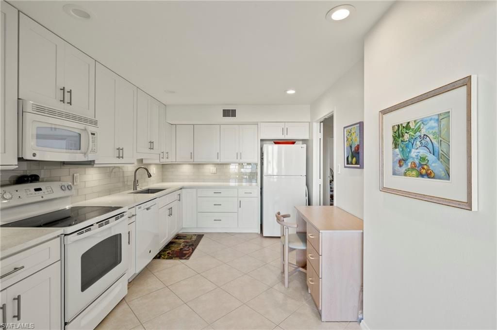 200 Periwinkle Way, Unit 315, Sanibel, FL 33957 Photo