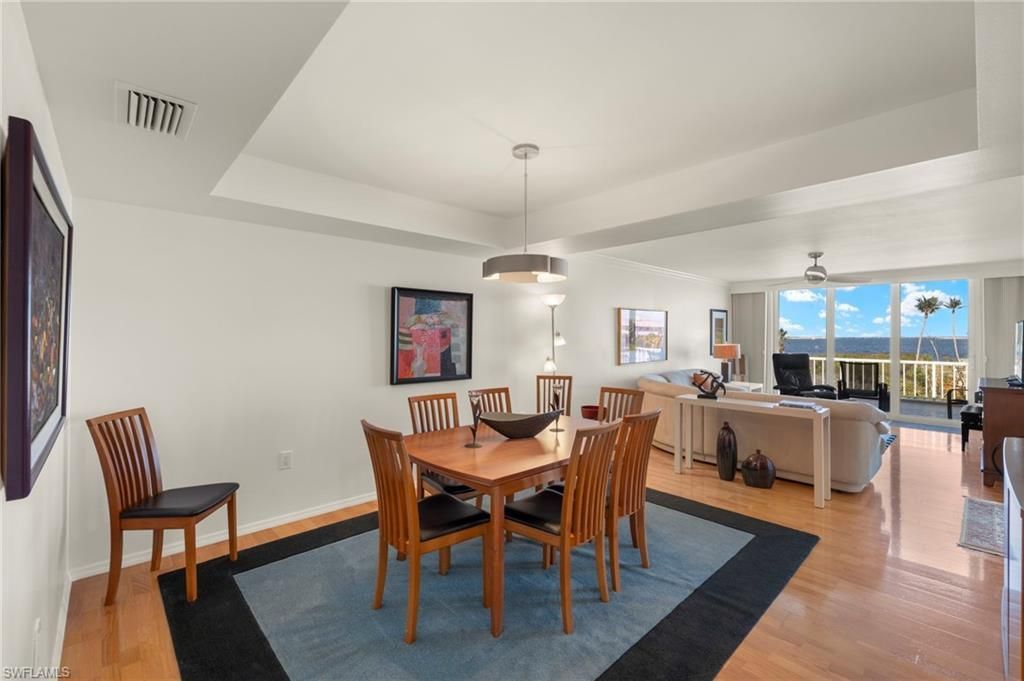 200 Periwinkle Way, Unit 315, Sanibel, FL 33957 Photo