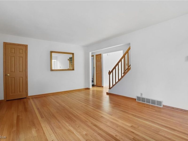 36 Hilltop Boulevard, Canfield, OH 44406 Photo 3