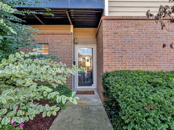 107 W End Pl , Nashville, TN 37205