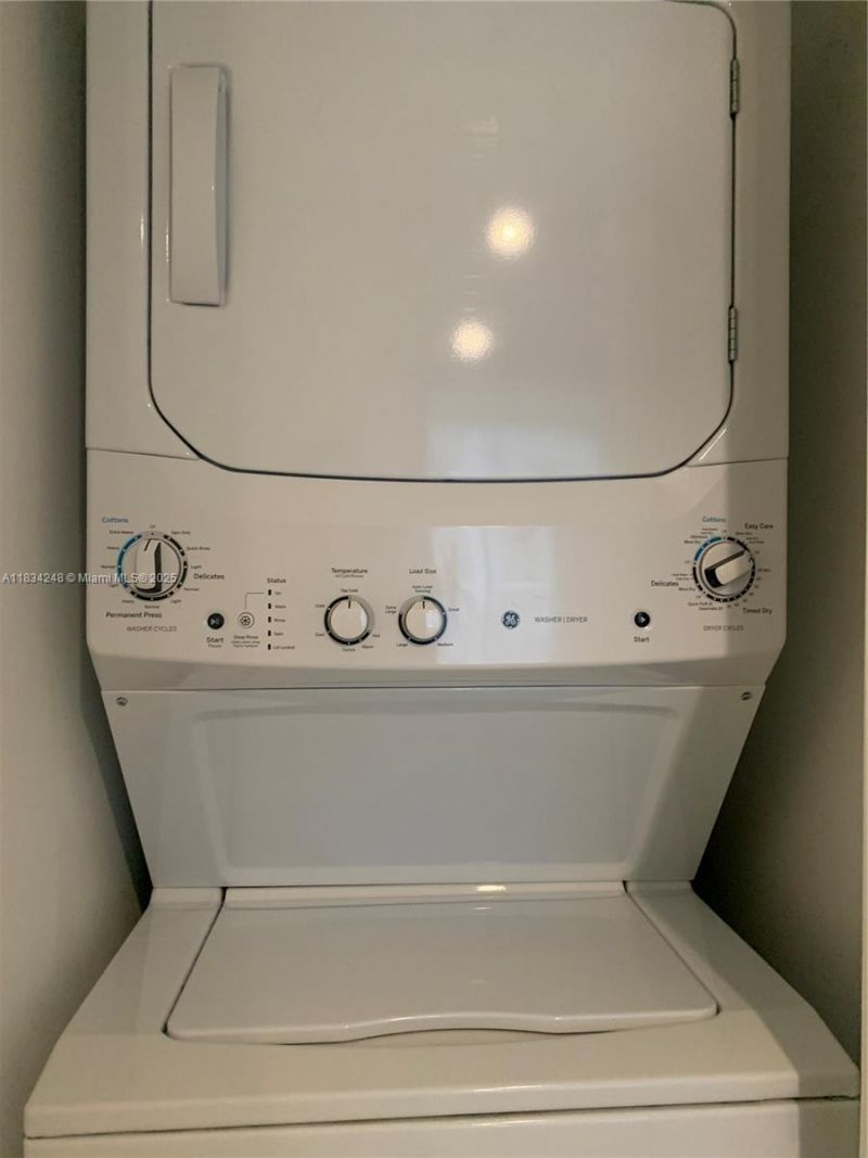 55 SW 9th St, Unit 3009, Miami, FL 33130 Photo