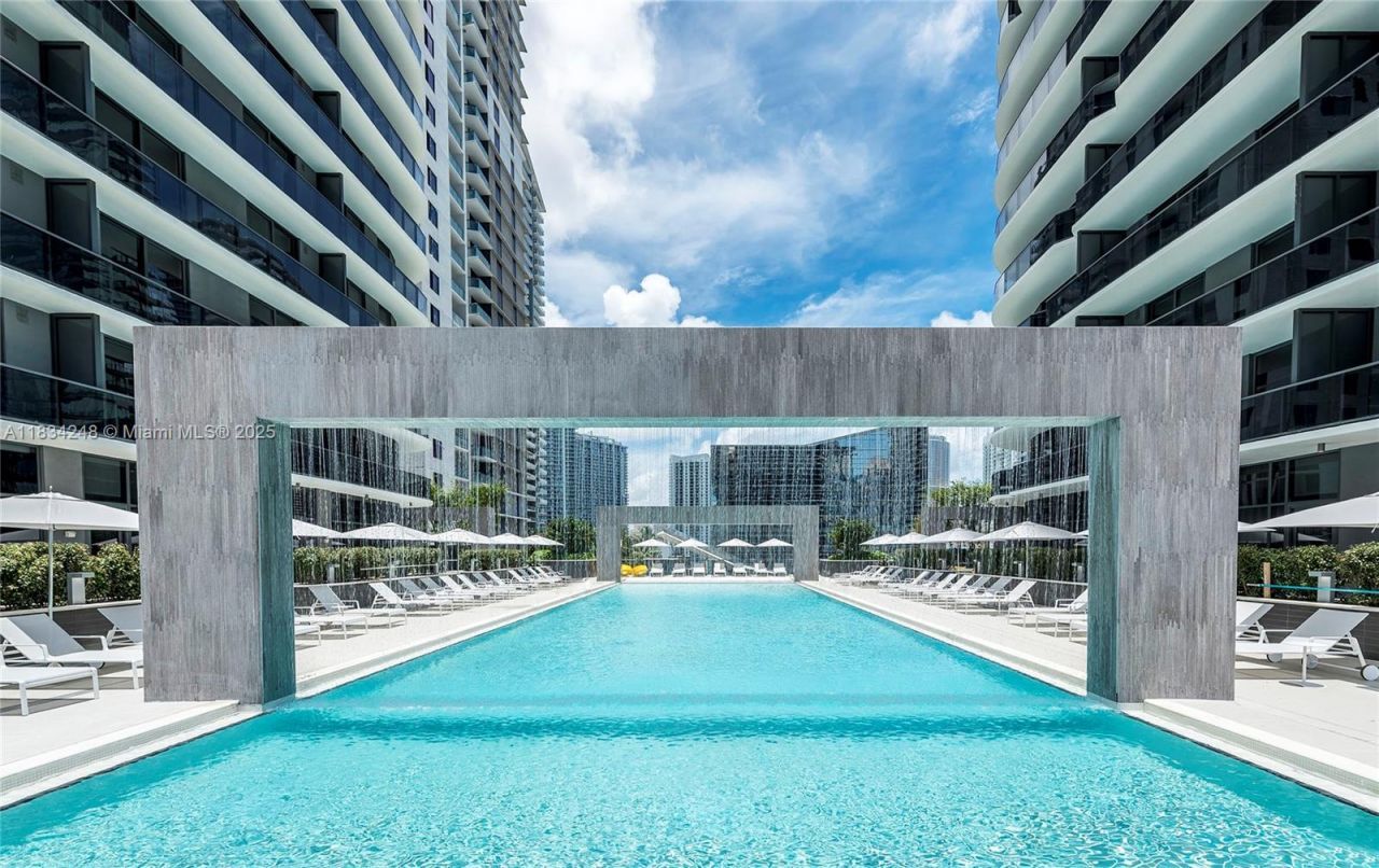 55 SW 9th St, Unit 3009, Miami, FL 33130 Photo