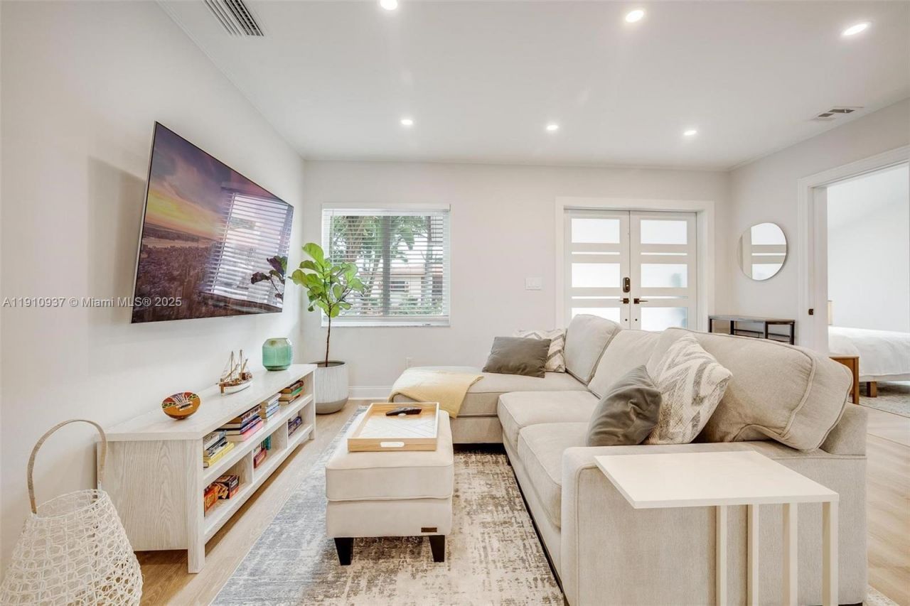 2969 SW 20th St, Miami, FL 33145 Photo