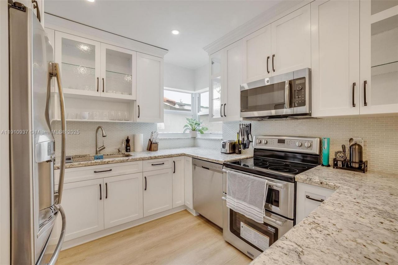 2969 SW 20th St, Miami, FL 33145 Photo