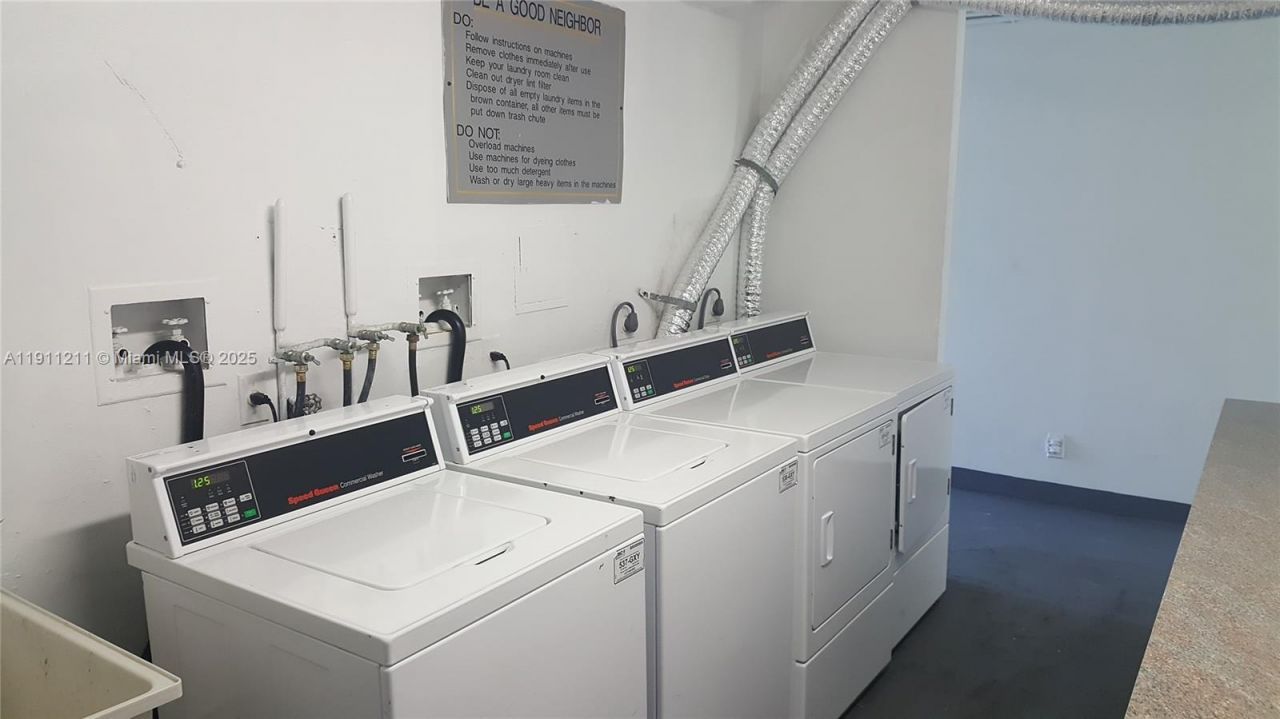 3401 N Country Club Dr, Unit 412, Aventura, FL 33180 Photo