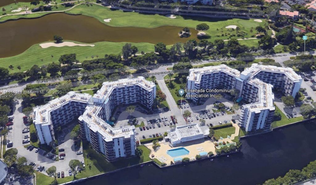 3401 N Country Club Dr, Unit 412, Aventura, FL 33180 Photo