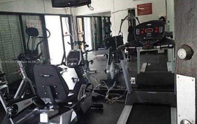 3401 N Country Club Dr, Unit 412, Aventura, FL 33180 Photo