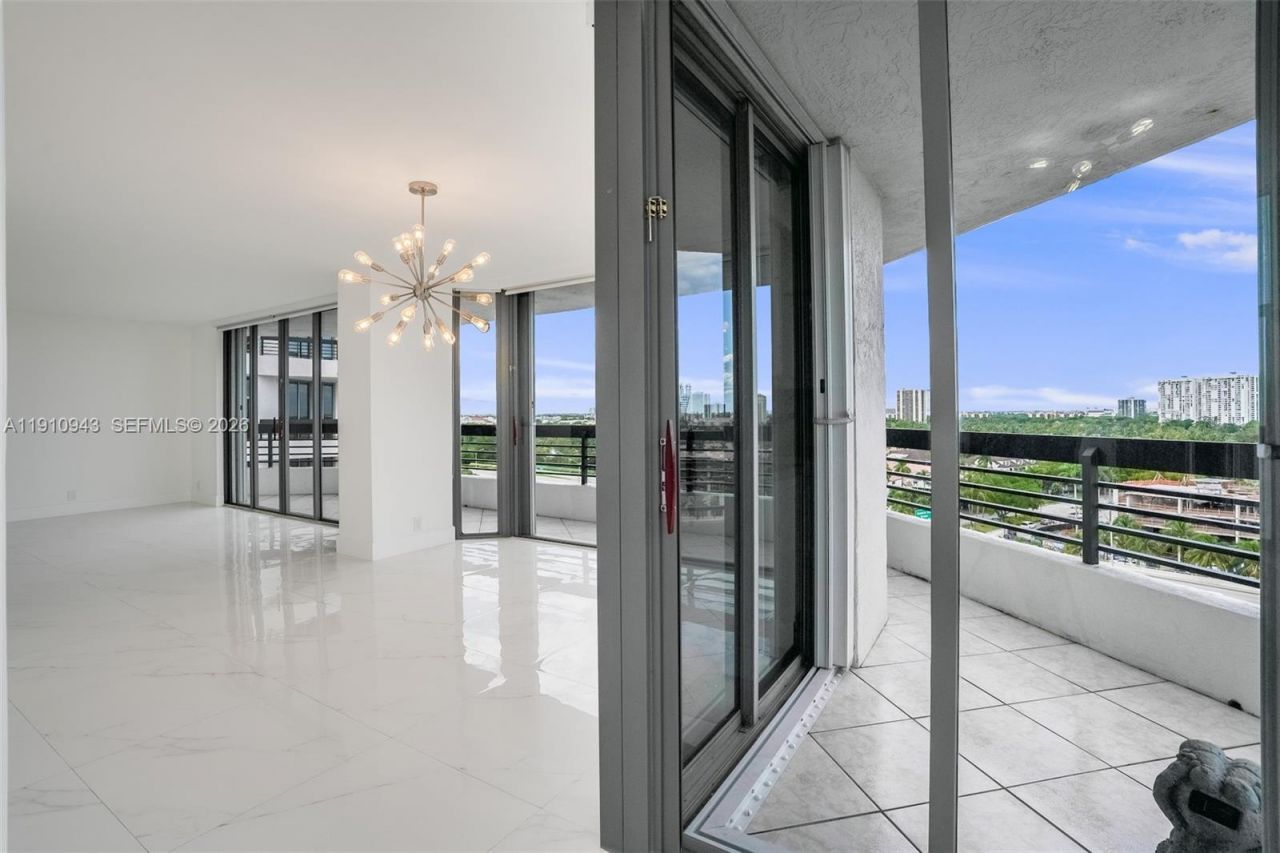 3500 Mystic Pointe Dr, Unit 1205, Aventura, FL 33180 Photo