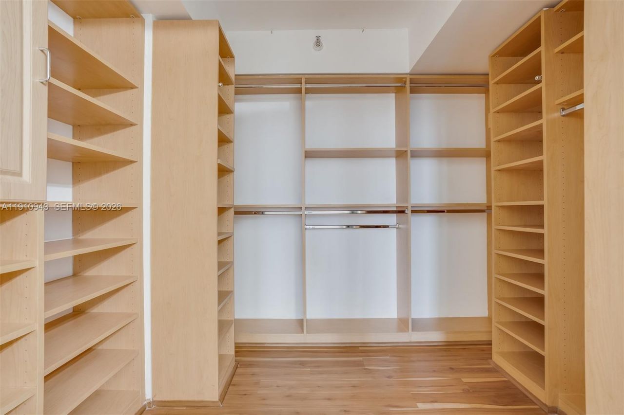 3500 Mystic Pointe Dr, Unit 1205, Aventura, FL 33180 Photo