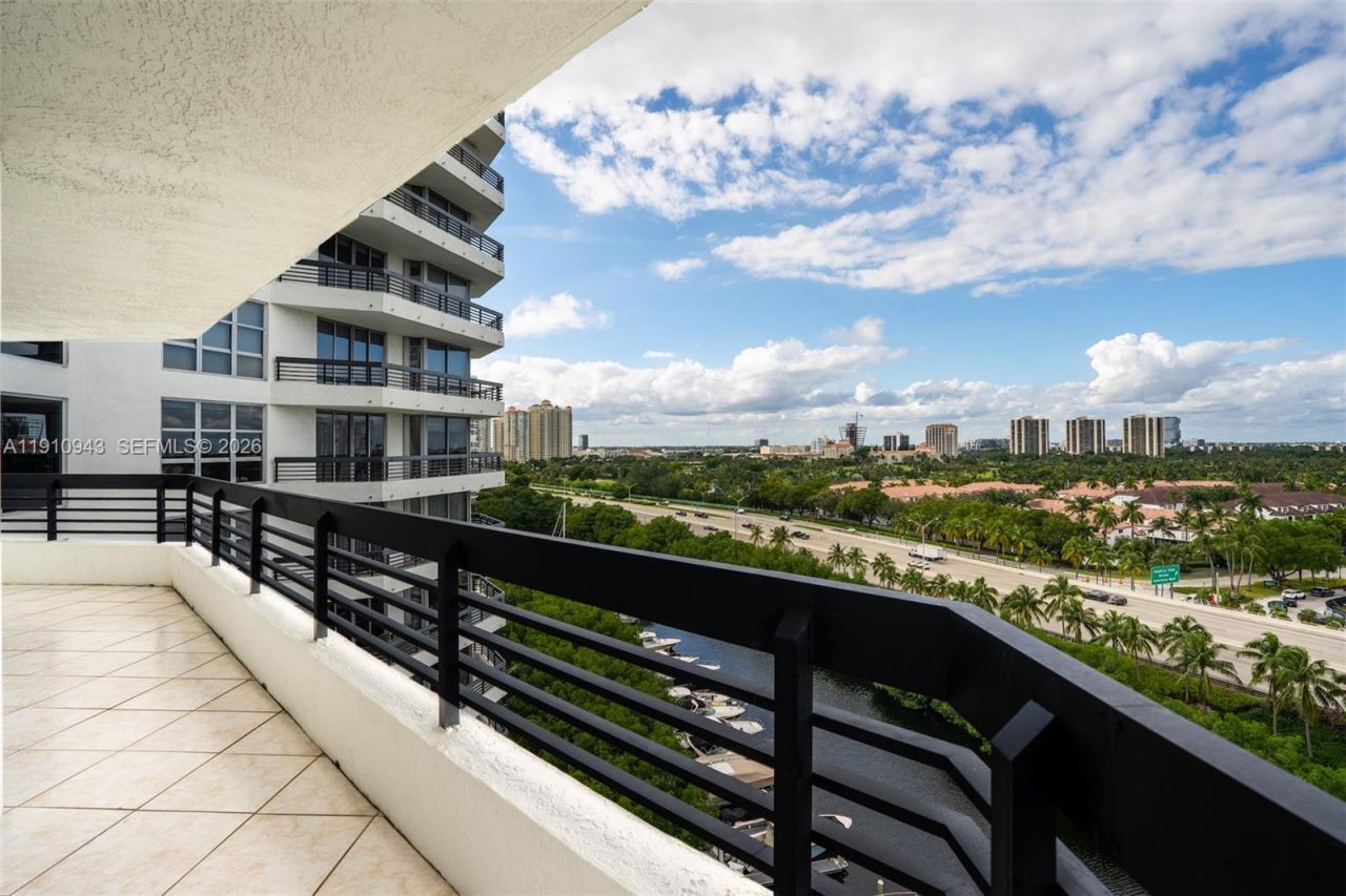 3500 Mystic Pointe Dr, Unit 1205, Aventura, FL 33180 Photo