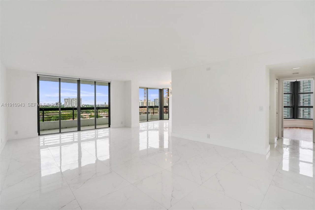 3500 Mystic Pointe Dr, Unit 1205, Aventura, FL 33180 Photo