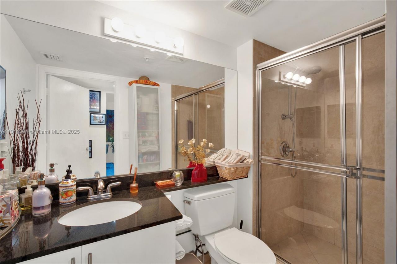 31 SE 5th St, Unit 2910, Miami, FL 33131 Photo