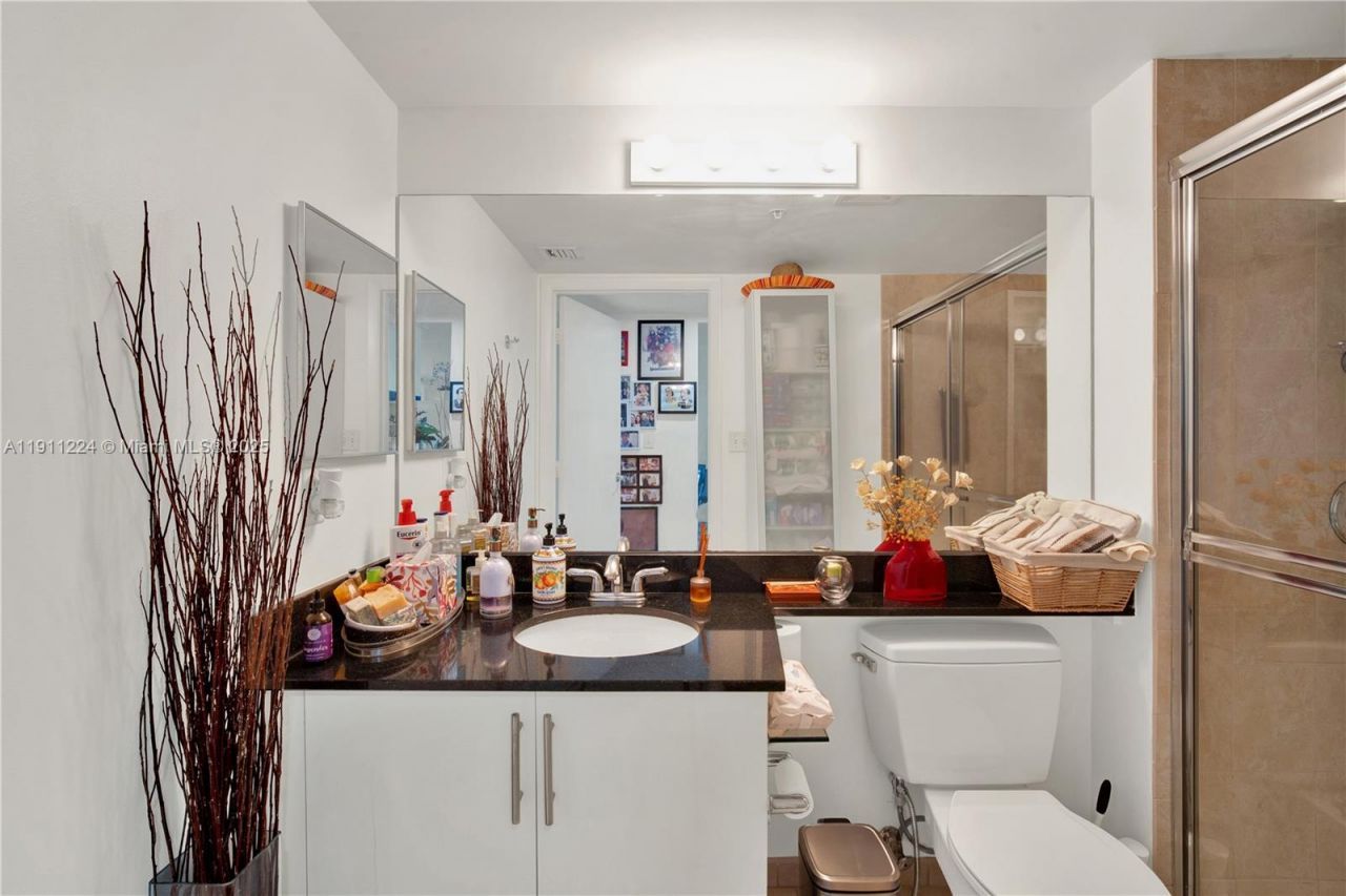 31 SE 5th St, Unit 2910, Miami, FL 33131 Photo