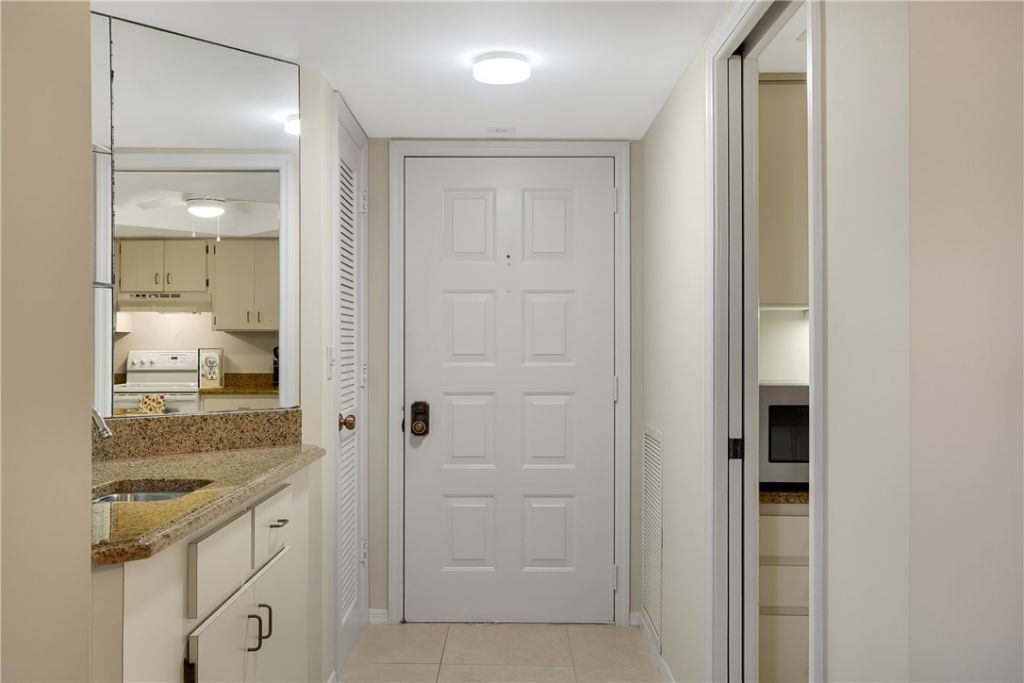 1815 Mooringline Drive, Unit 1D, Vero Beach, FL 32963 Photo