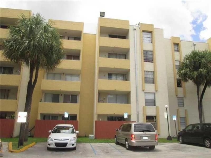 10000 NW 80th Ct, Unit 2163, Hialeah Gardens, FL 33016 Photo