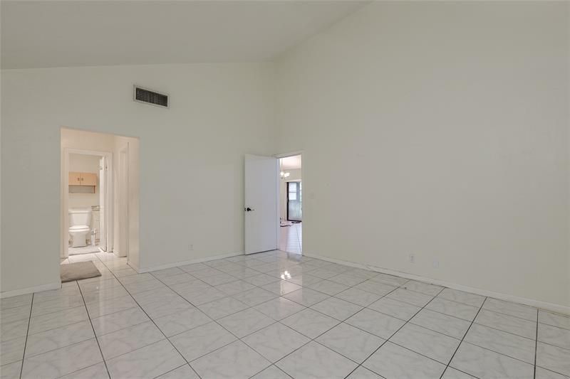 5614 Hammock Lane, Unit 113, Lauderhill, FL 33319 Photo