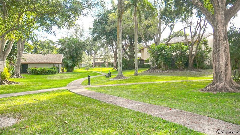 5614 Hammock Lane, Unit 113, Lauderhill, FL 33319 Photo