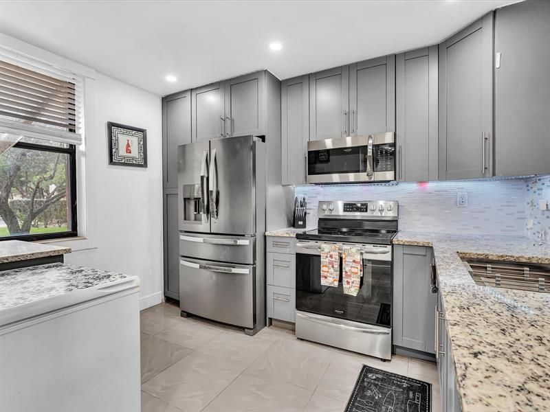 2659 N Carambola Circle, Unit 106, Pompano Beach, FL 33066 Photo