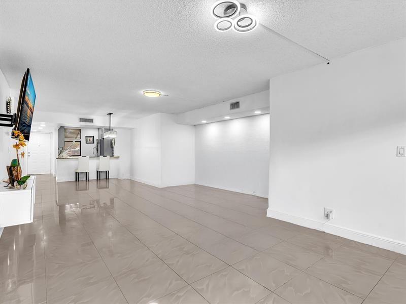 2659 N Carambola Circle, Unit 106, Pompano Beach, FL 33066 Photo