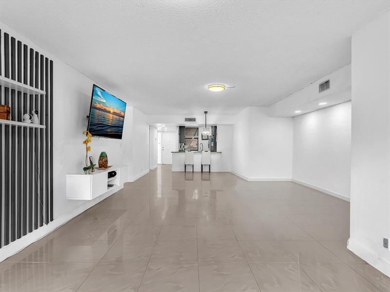 2659 N Carambola Circle, Unit 106, Pompano Beach, FL 33066 Photo